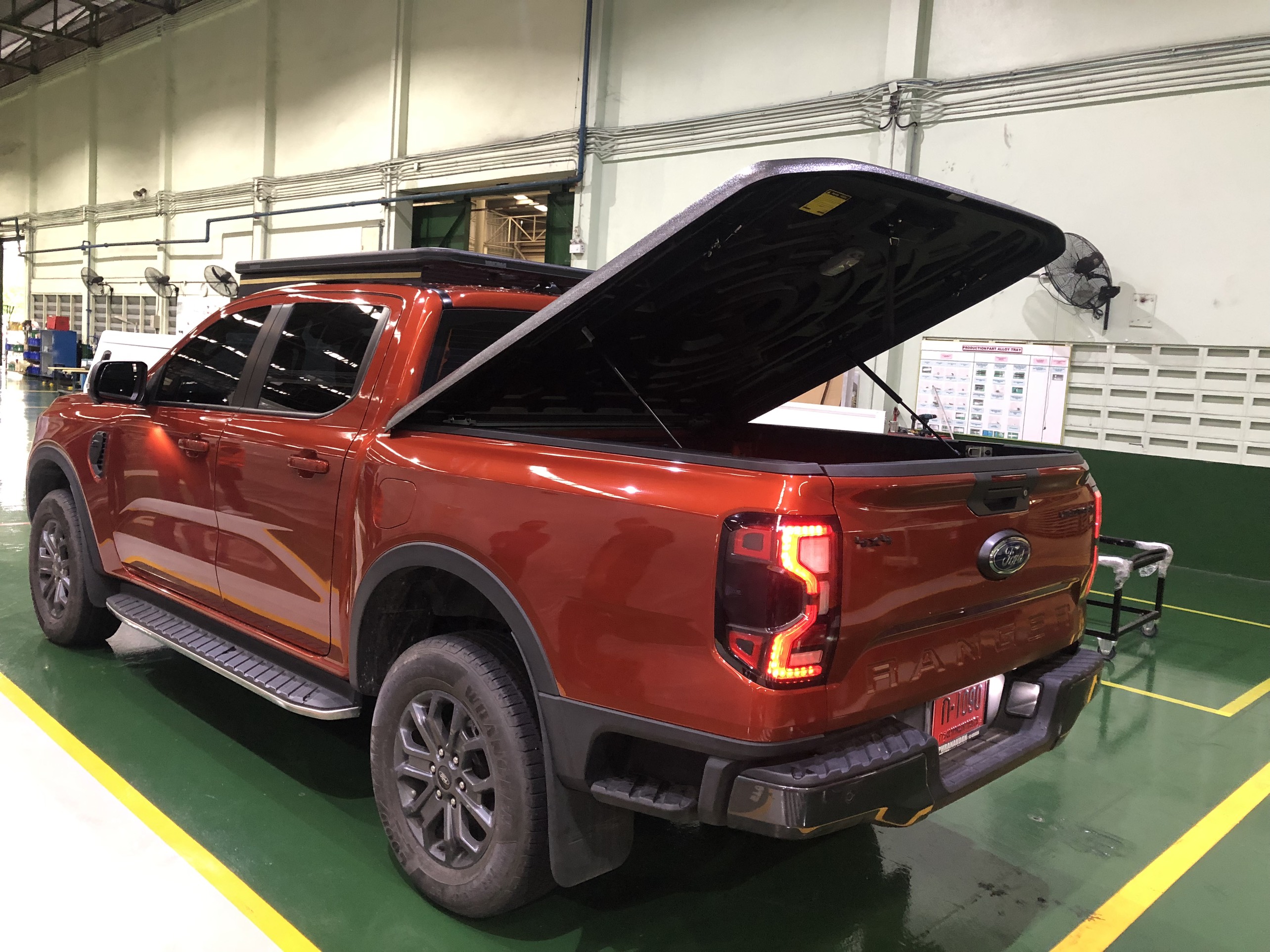 Cập nhật giá nắp thùng Ford Ranger tháng 10-2022