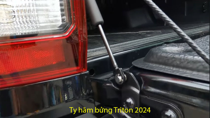 Lắp đặt ty hãm bửng cho Mitsubishi Triton 2024 ở đâu tại TPHCM