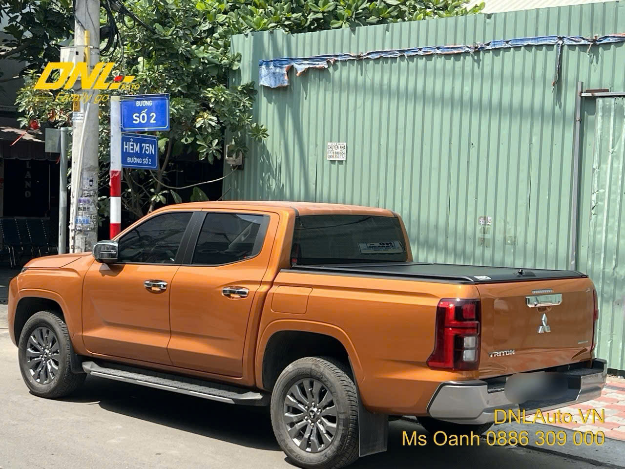 Nắp thùng cuộn Ford Ranger