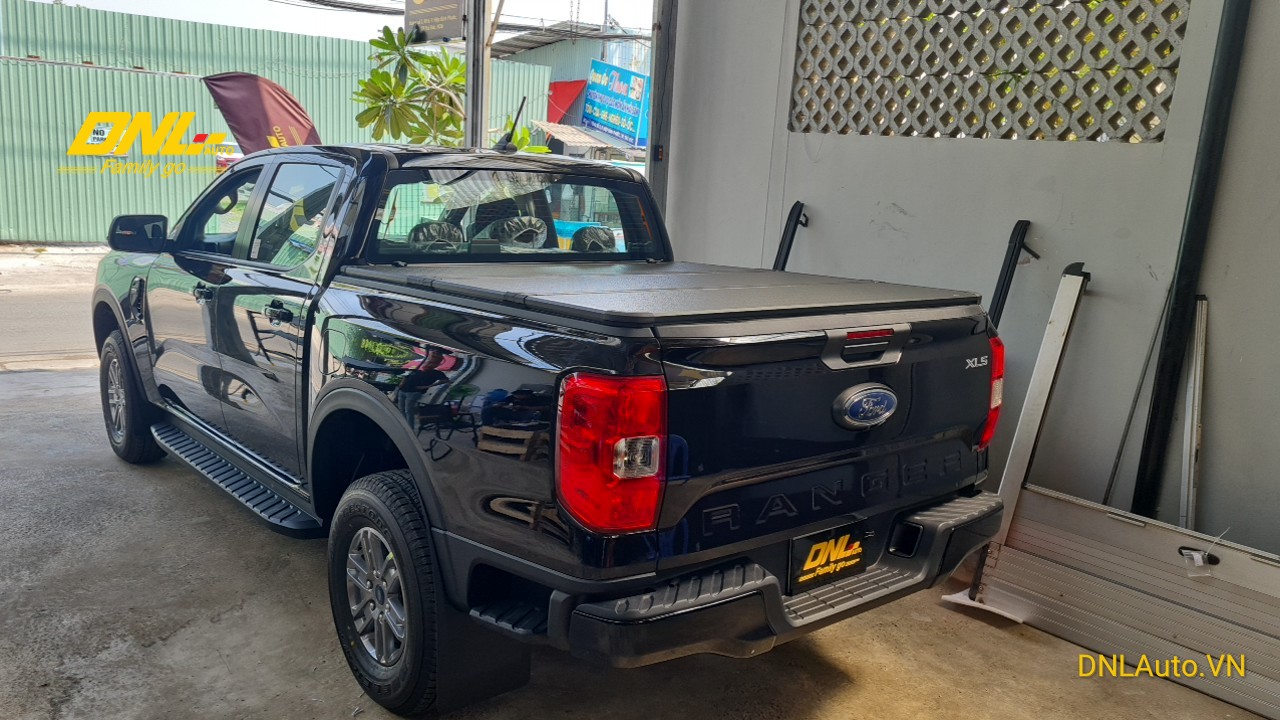 Nắp thùng 3 tấm Ford Ranger