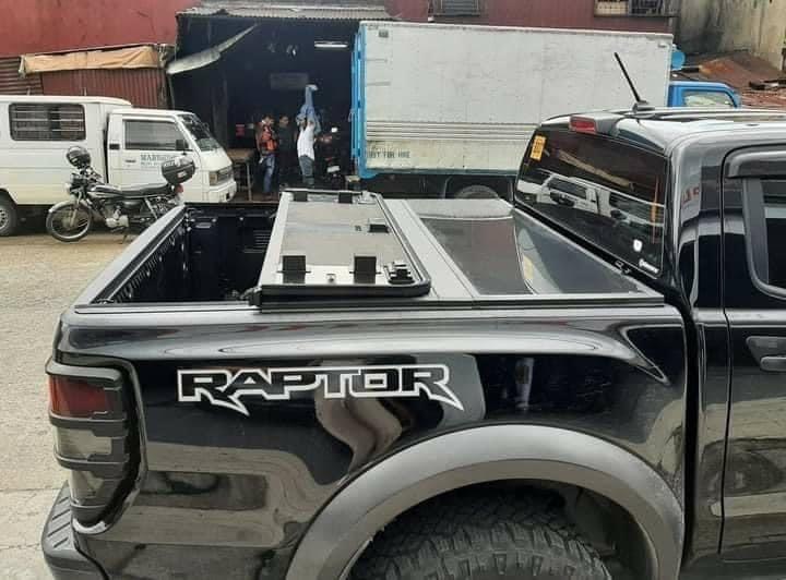 Nắp thùng 3 tấm xe bán tải Ranger Raptor