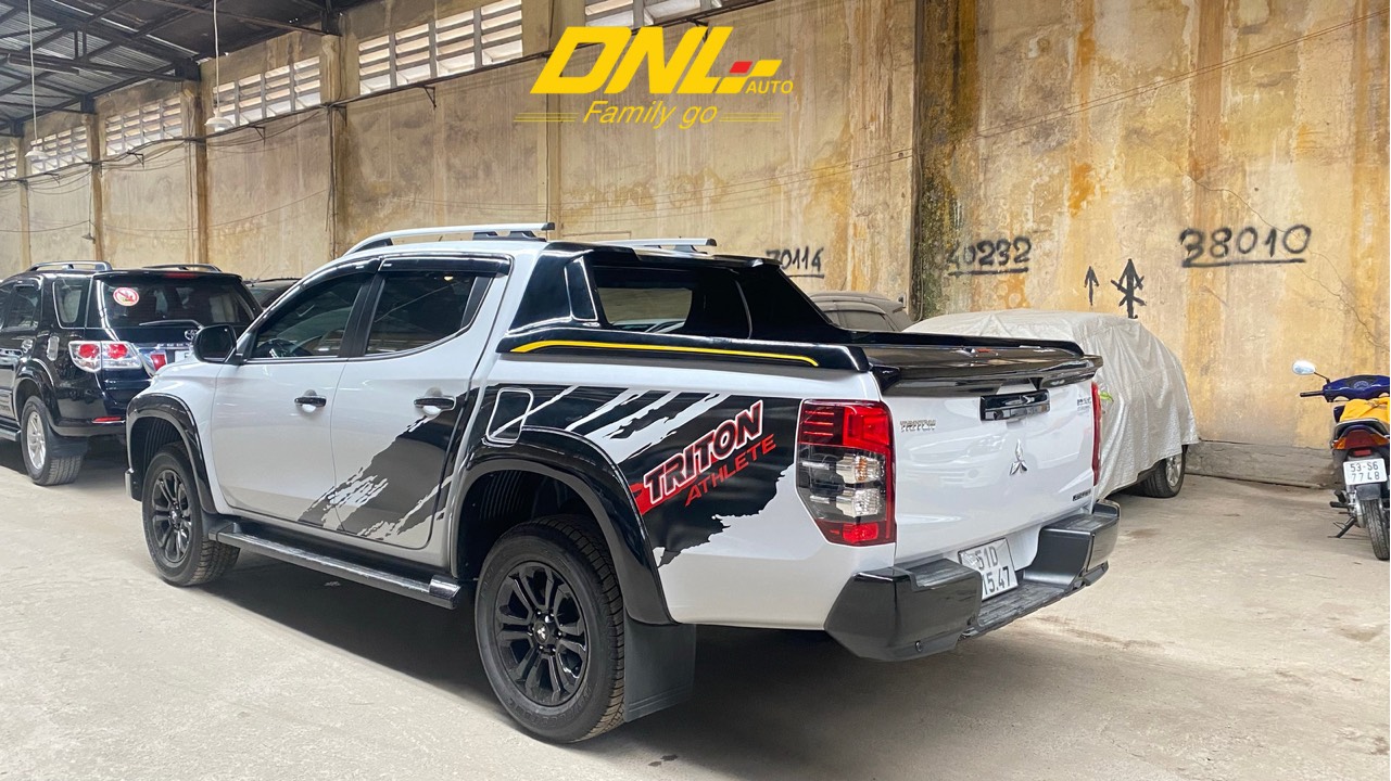 ốp cua lốp triton