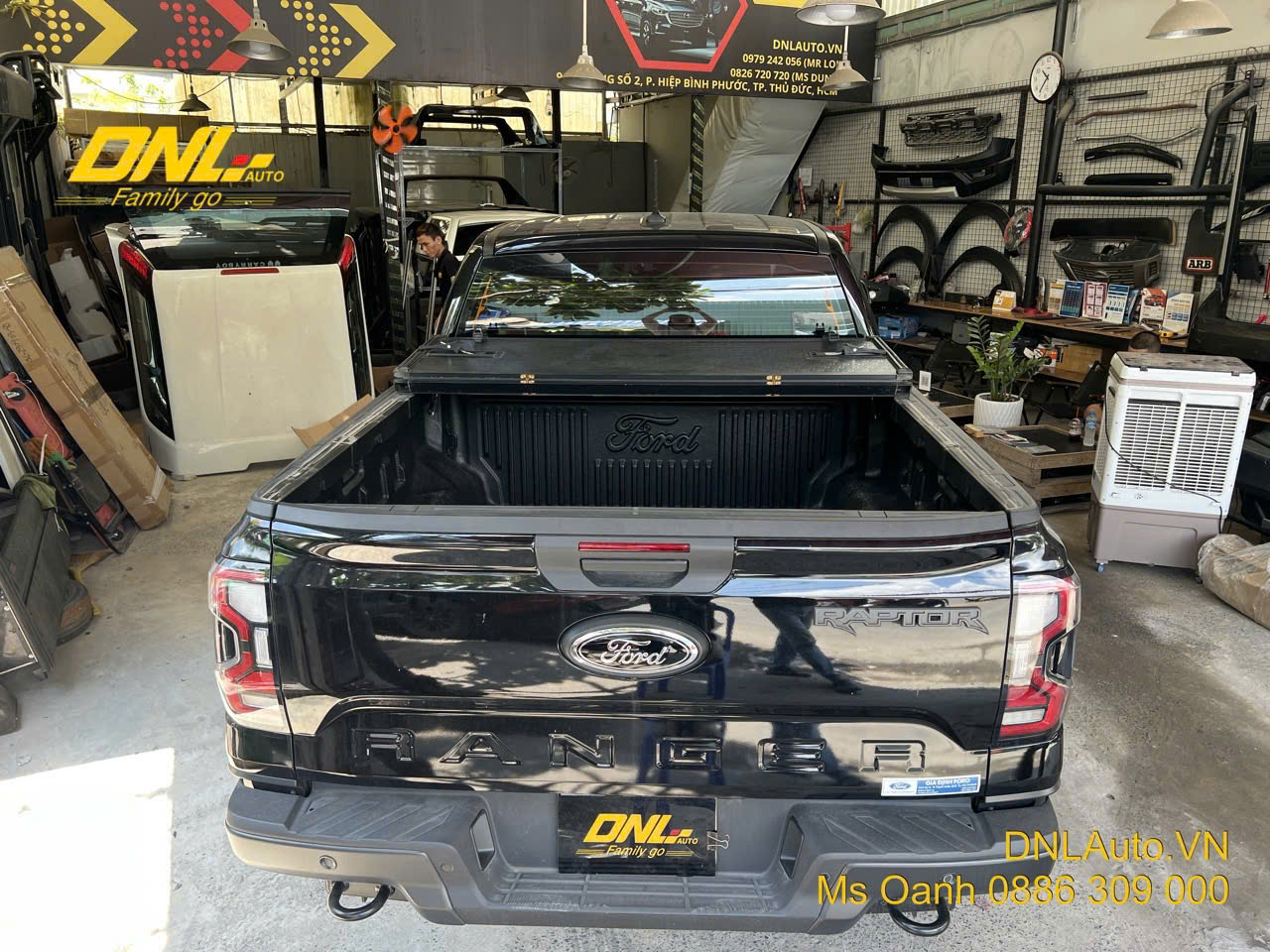 nắp thùng 3 tấm Ford Ranger Nextgen 2022-2025