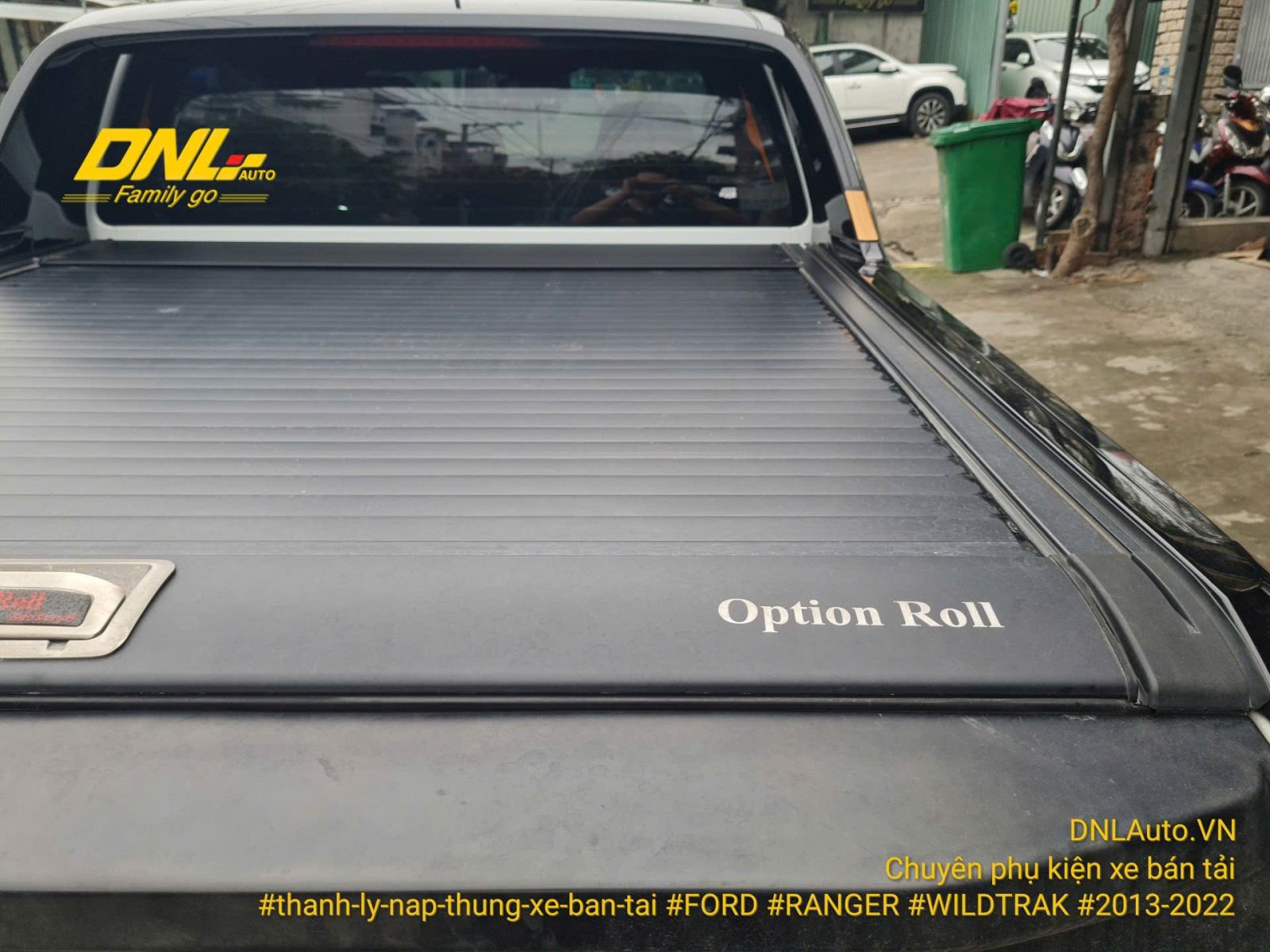  thanh lý nắp thùng cuộn cơ Ford Ranger Wildtrak hiệu Option Roll