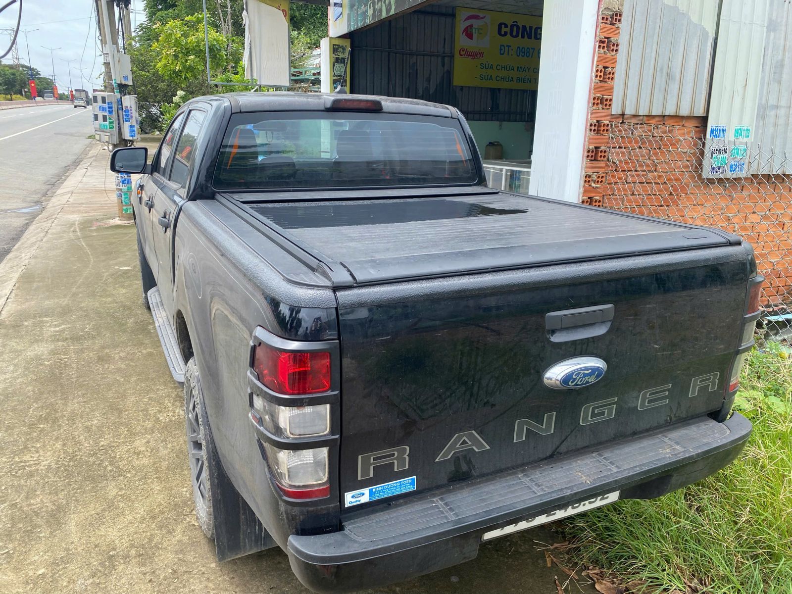 thanh lý nắp thùng cuộn điện BESTWYLL cho Ford Ranger 2013-2022, BT50 2013-2020