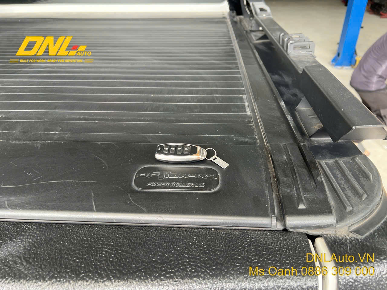 Thanh lý nắp thùng cuộn điện Option Toyota Hilux 2015-2025