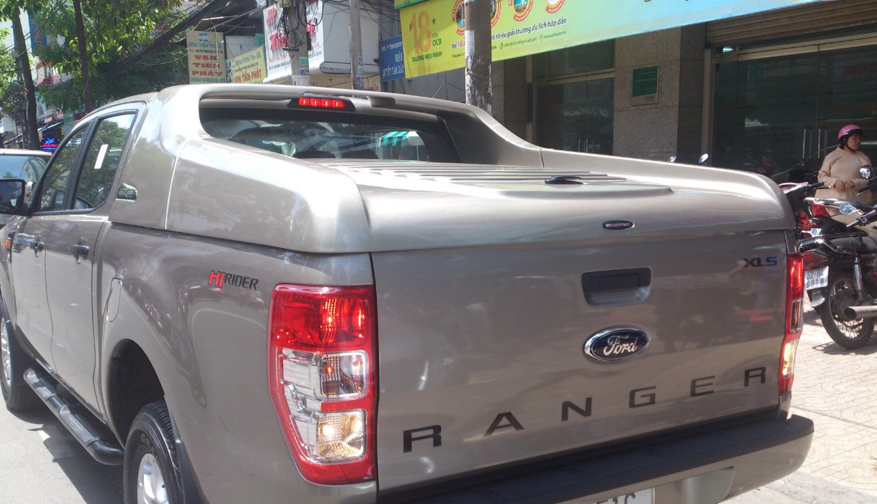 Nắp thùng thấp Ford Ranger