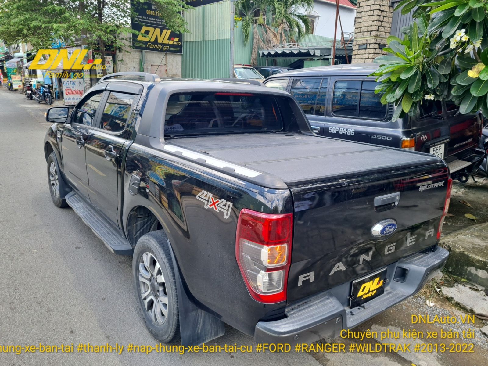 Nắp thùng 3 tấm Ford Ranger Wildtrak cũ