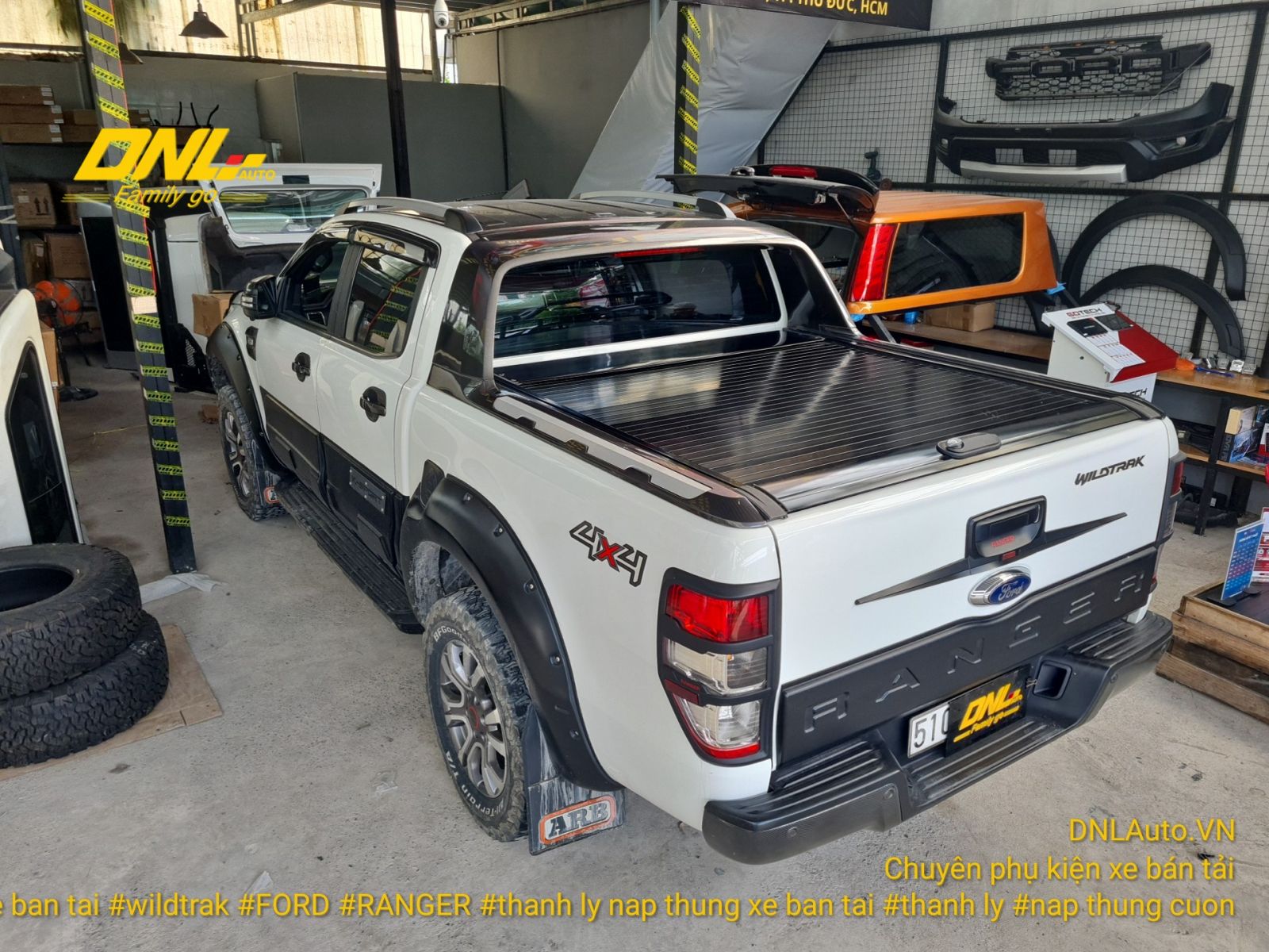 nắp thùng cuộn Ford Ranger Wildtrak cũ