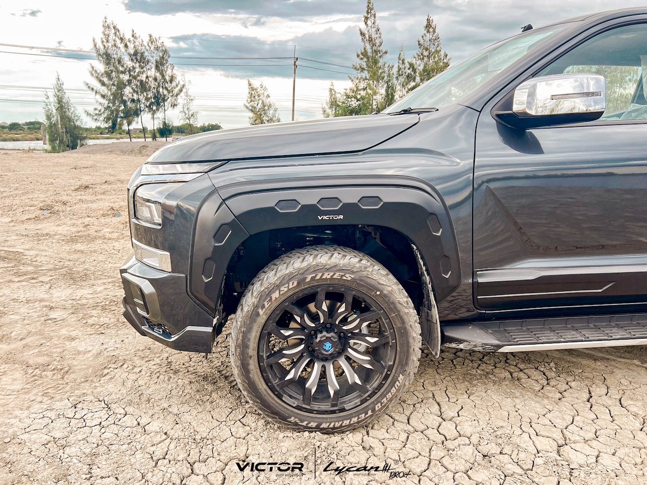 Ốp vè cua bánh bodykit Victor TRITON 2025