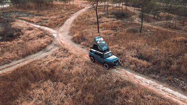 Dã ngoại cùng lều nóc Phantom 2000