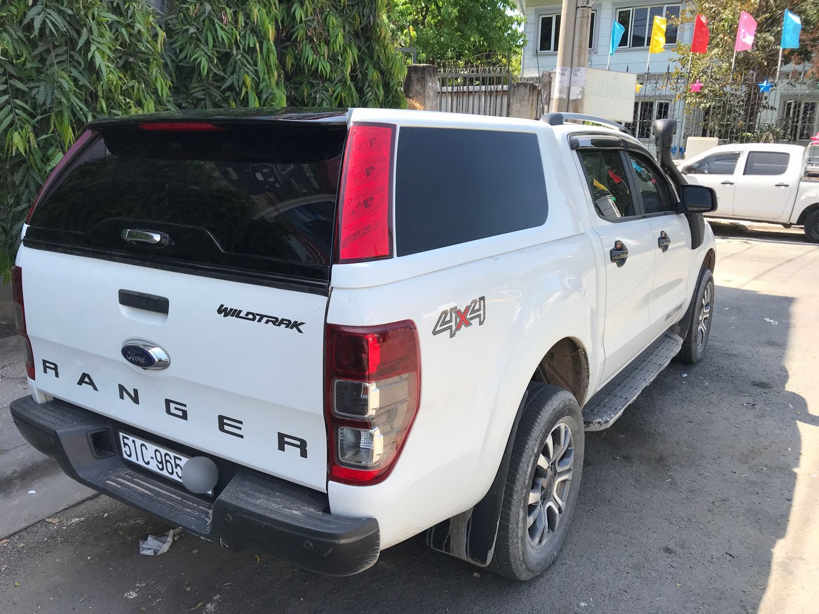 Giá nắp thùng cao dành cho Ford Ranger Wildtrak