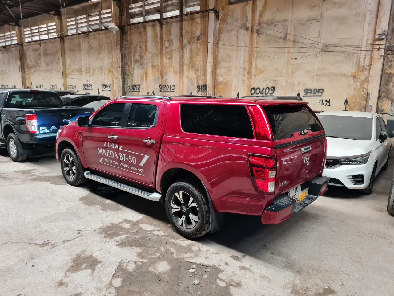 Giá nắp thùng cao Mazda BT50 được niêm yết tại DNLAuto