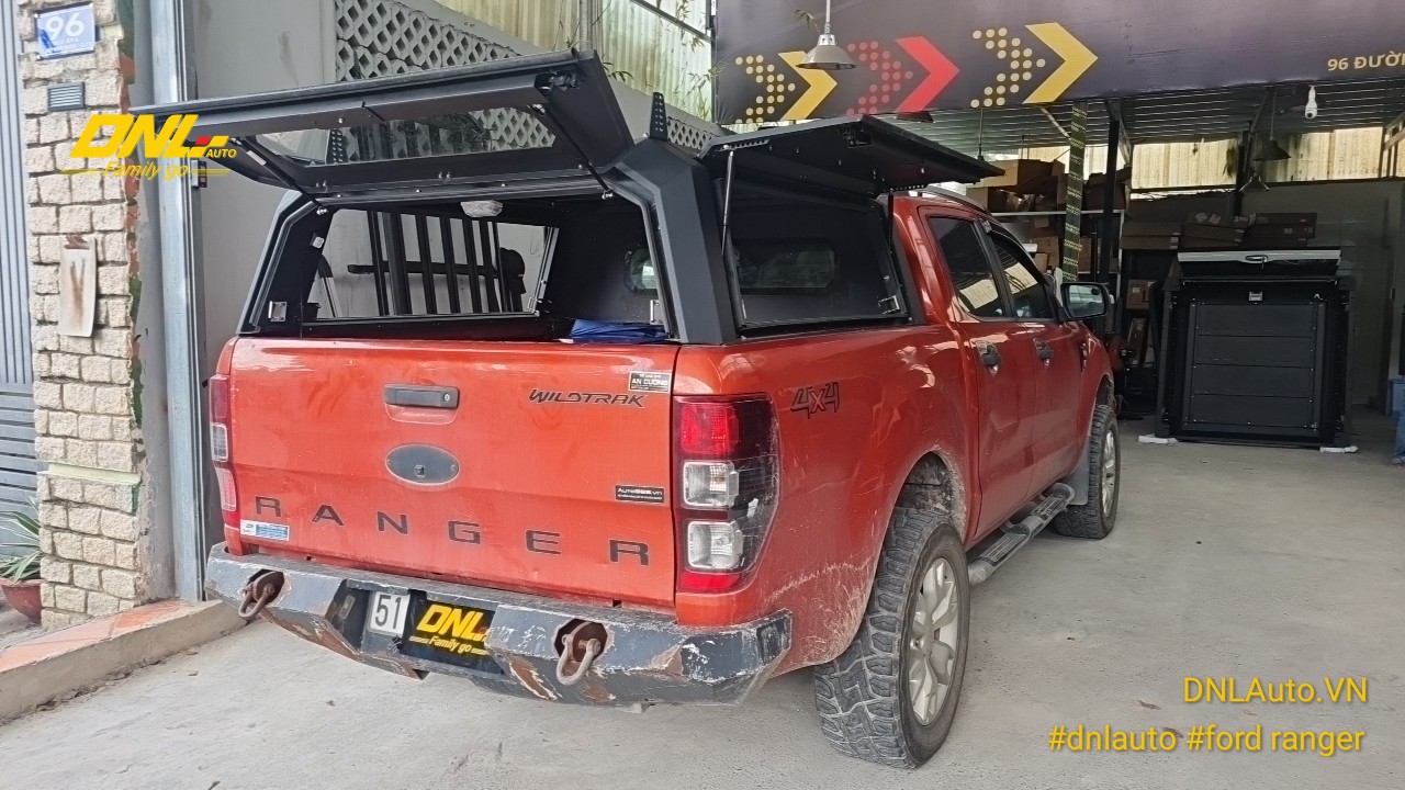 nắp thùng cao mở 3 cánh cho Ford Ranger