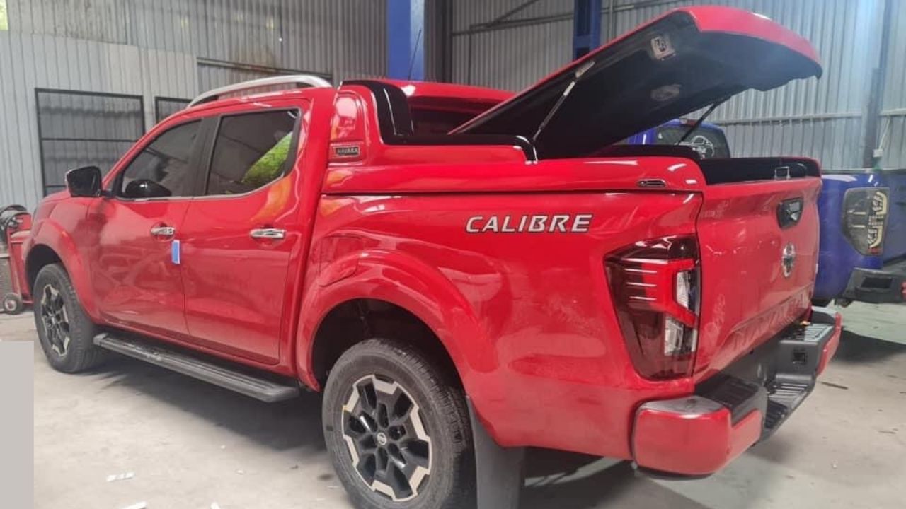 nắp thùng thấp Nissan Navara