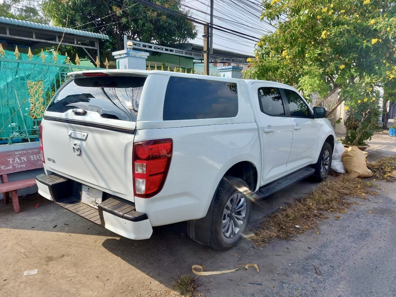 Nắp thùng cao Mazda BT50