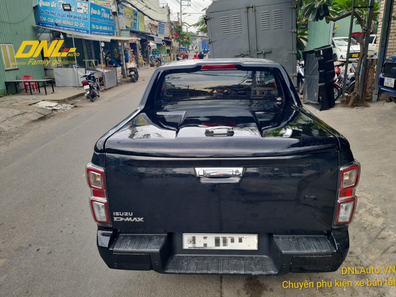 nắp thùng thấp Dmax