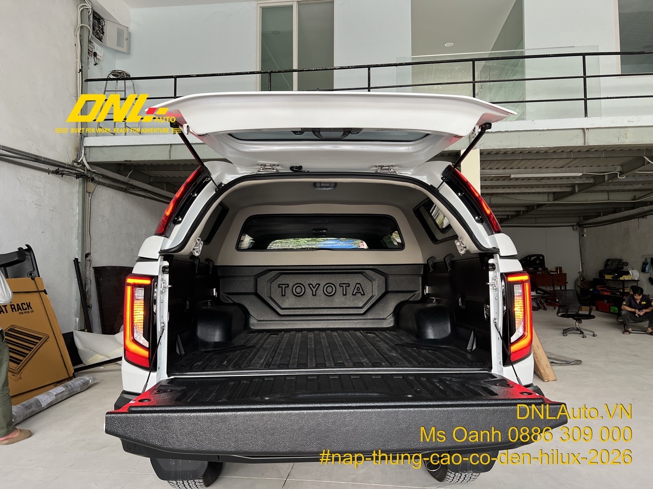 Không gian chở hàng thoải mái, kín nước nắp thùng cao HILUX 2026