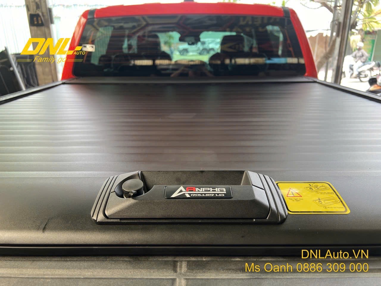 Khoá cơ chắc chắn, đảm bảo an toàn hàng hoá trong thùng xe 