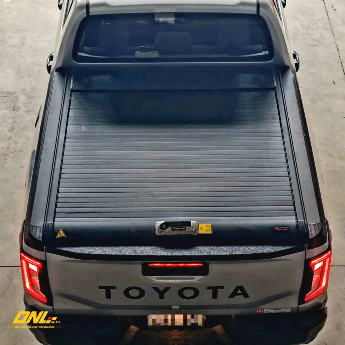 nắp thùng cuộn cơ Toproll hoàn thiện tại DNL Auto