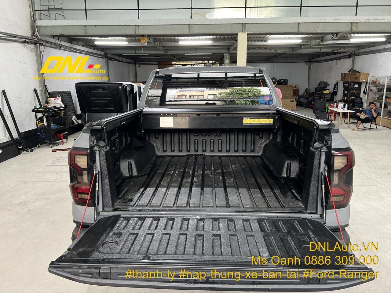 Không gian cực kỳ rộng rãi khi mở nắp thùng cuộn điện Option-Bestwyll