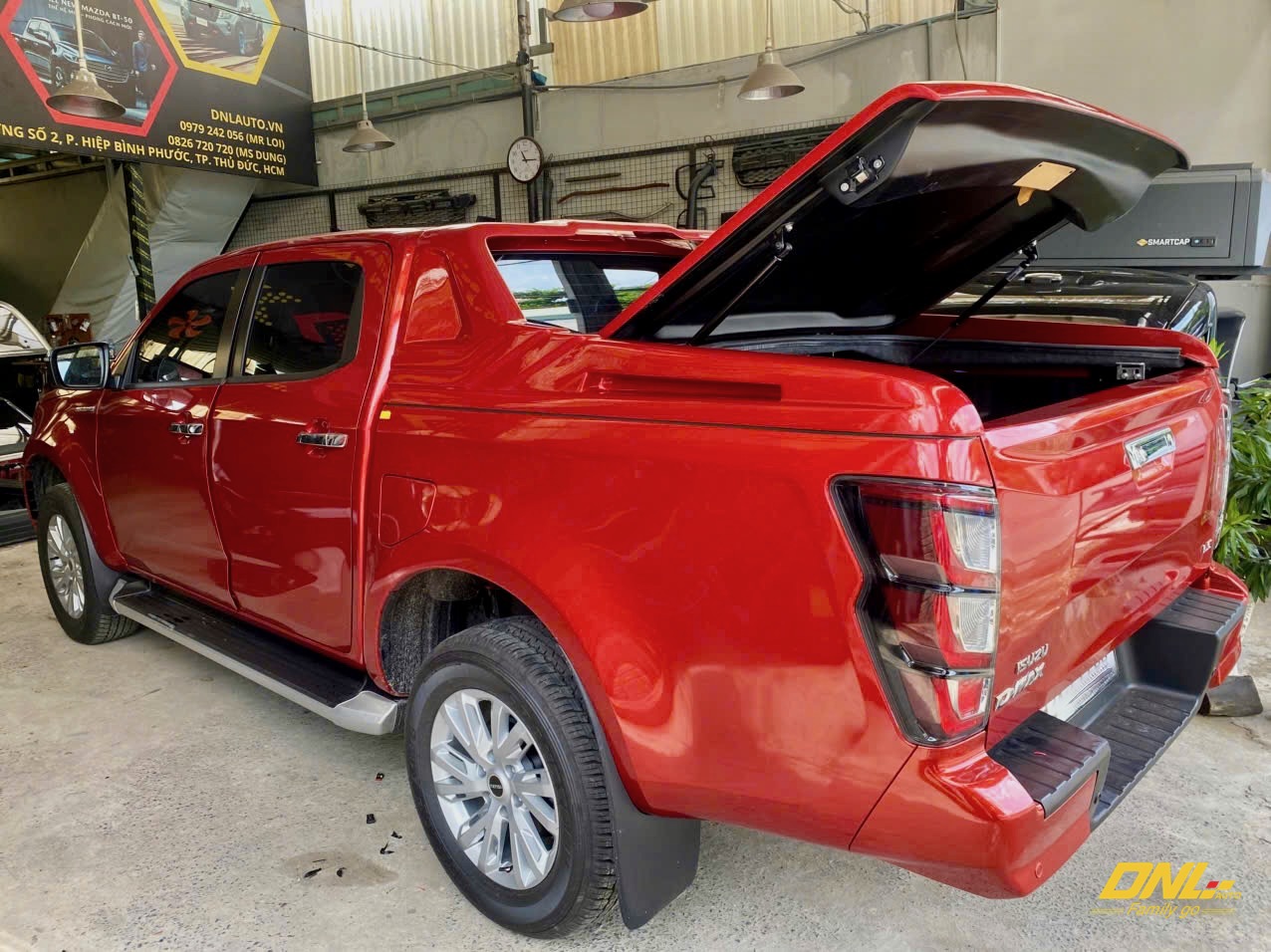 ty đẩy nắp thùng thấp D-MAX
