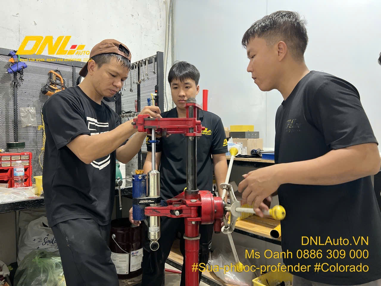 Hoàn thiện việc sửa phuộc PROFENDER tại DNL Auto