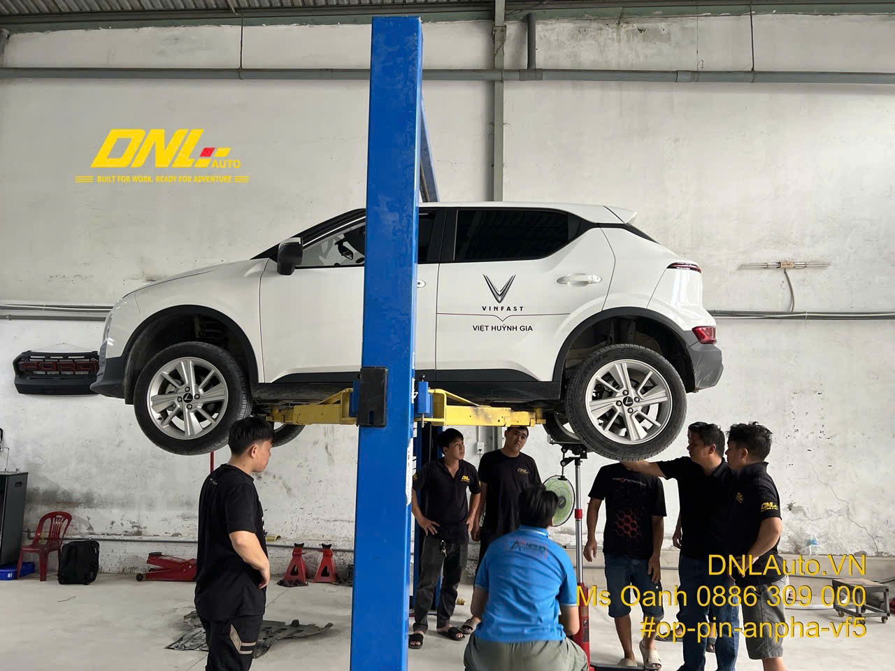 Quy trình lắp ráp tấm ốp bảo vệ pin xe VF5