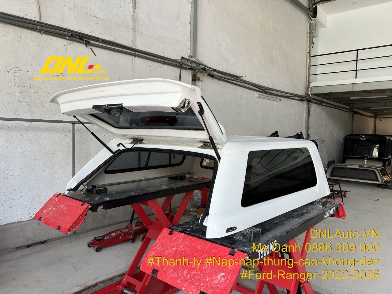 Nắp thùng cao Ford Ranger 2022-2026 đầy đủ phụ kiện