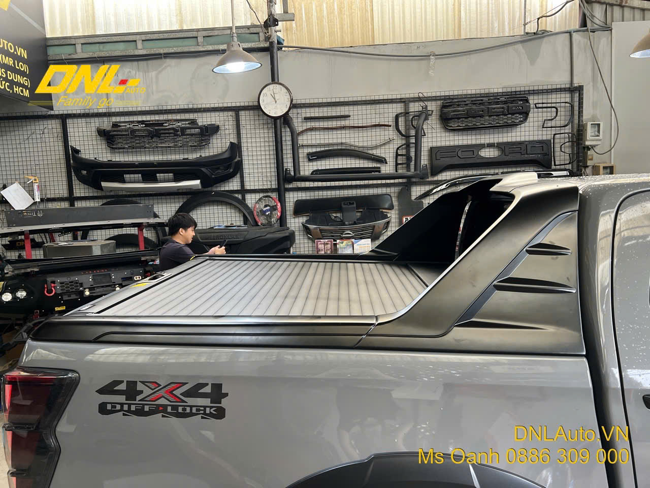 Thanh thể thao DMAX đã được sơn lại màu đen mờ