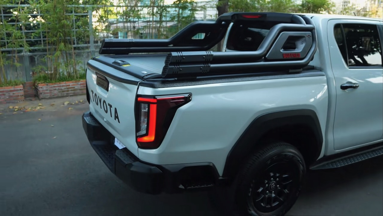 Thanh thể thao HILUX 2026 - BUFFALO VT07 