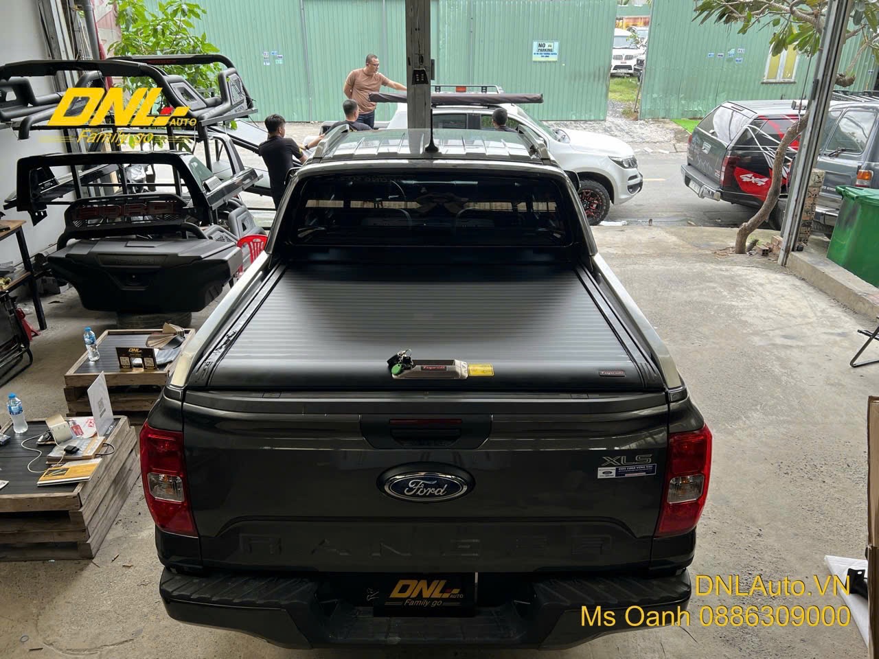 Nắp thùng cuộn cơ Toproll dành cho Ford Ranger Wildtrak