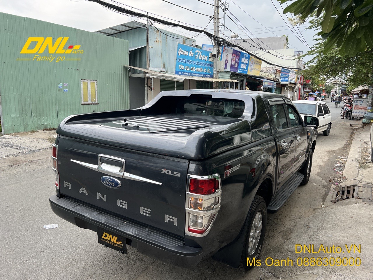 thanh lý nắp thùng thấp Ford Ranger màu xám, phù hợp cho Ford Ranger đời 2012-2022