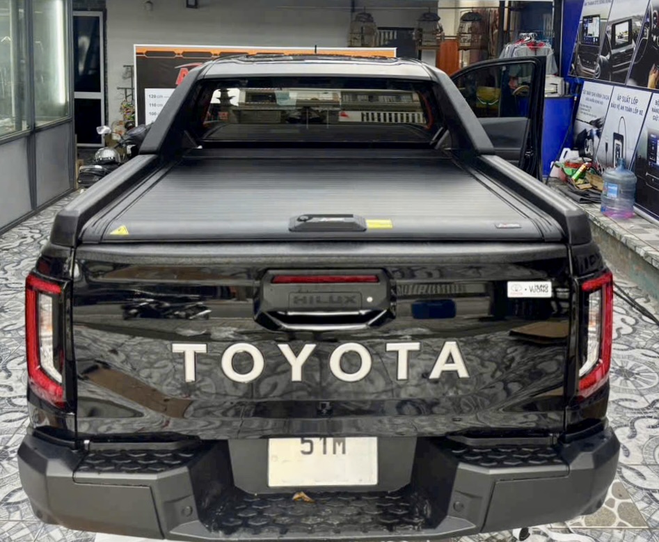 Thanh thể thao HILUX và nắp thùng cuộn cơ ANPHA